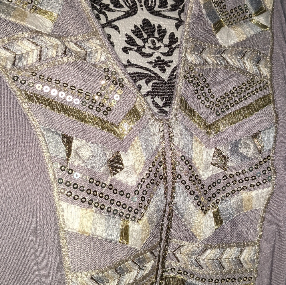 Blouse - Picture 2 of 3